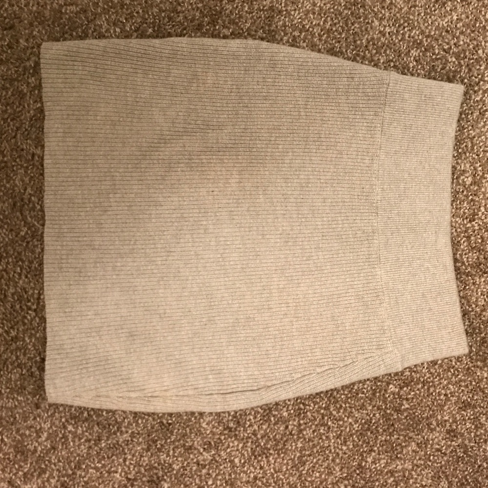 Kendal & Kylie bandage sweater skirt